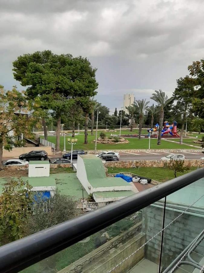 Family Apart Nahariya Exterior foto