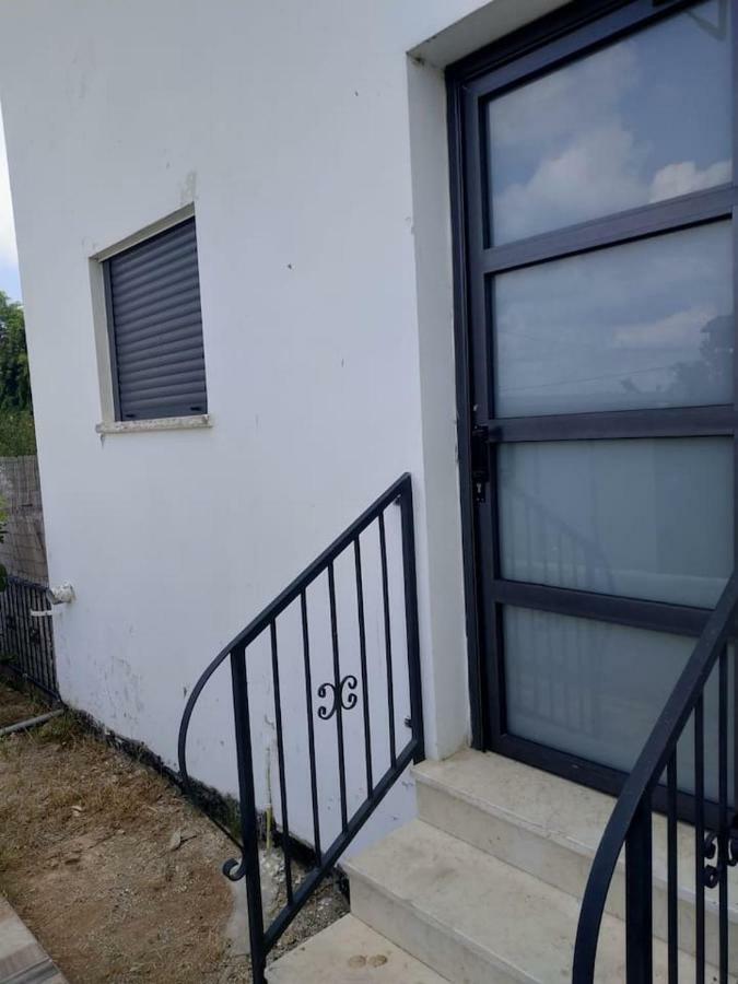 Family Apart Nahariya Exterior foto