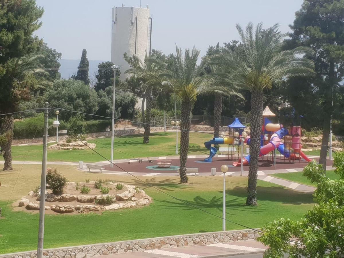 Family Apart Nahariya Exterior foto